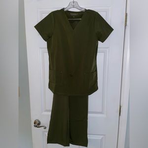 Mandala Olive Scrub Set Size XS